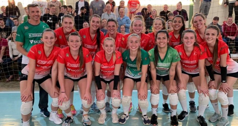 Voleibol saudadense é campeão jogando em casa